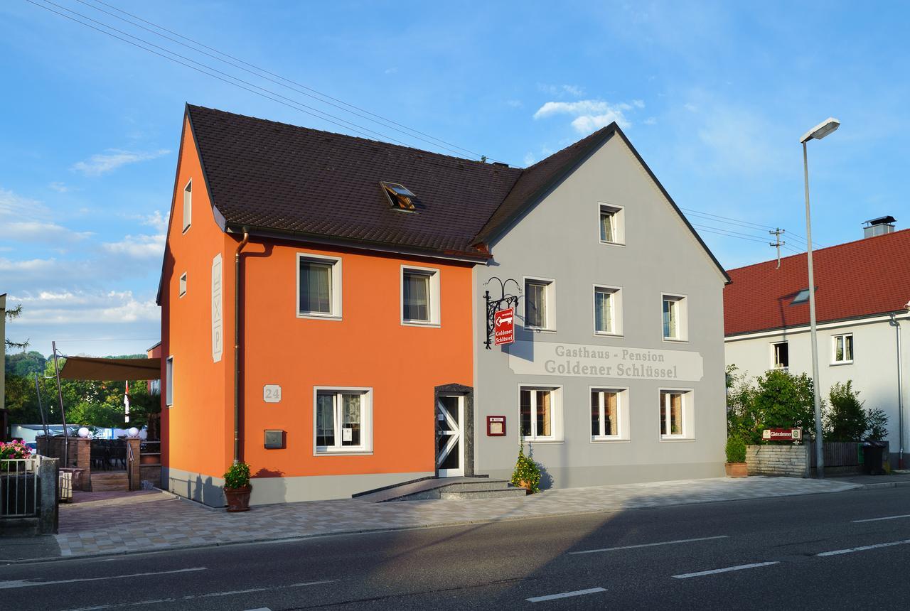 Goldener Schluessel Mit Gaestehaus Sina เนิร์ดลิงเงน ภายนอก รูปภาพ